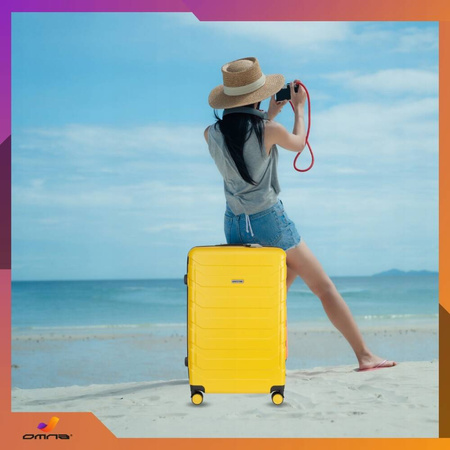 Walizka średnia podróżna solidna torba bagaż kufer lekka kółka samolot 63L