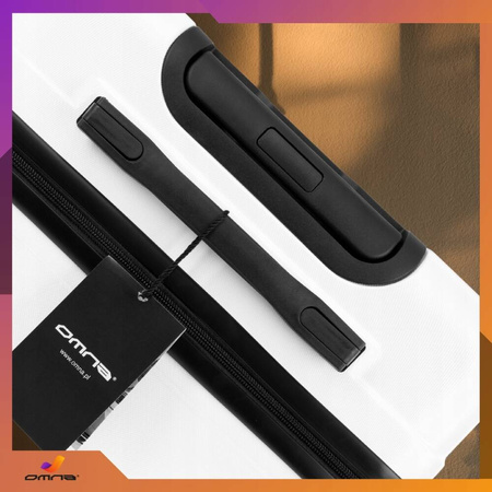 Walizka podróżna na kółkach średnia kuferek poliwęglan dla dziewczynki 63L