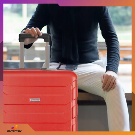 Walizka podróżna na kółkach średnia kuferek poliwęglan dla dziewczynki 63L